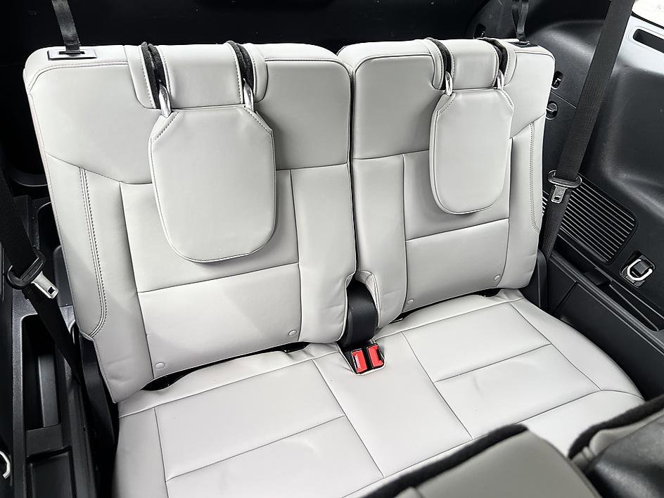 Used 2025 Ford Explorer Active w/ Active Comfort Package image 24