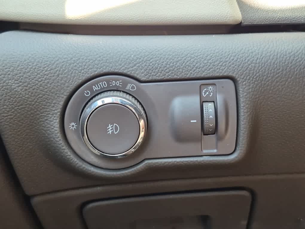 Used 2016 Buick Verano Leather w/ Experience Buick Package FWD image 18