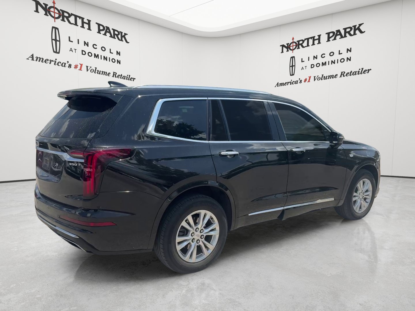 Used 2022 Cadillac XT6 Luxury FWD image 5