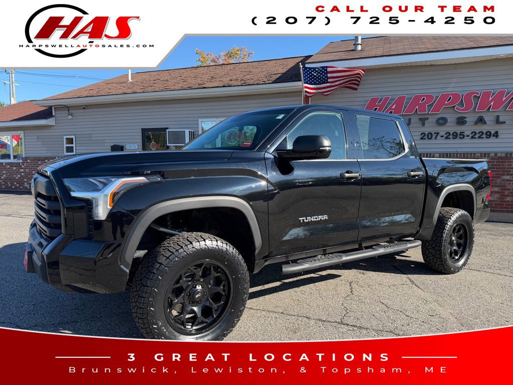 Used 2023 Toyota Tundra SR5 w/ SR5 Convenience Package AWD/4WD image 2