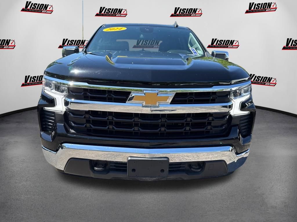 Used 2024 Chevrolet Silverado 1500 LT AWD/4WD image 2