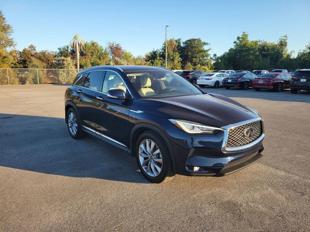 Used 2019 INFINITI QX50 Luxe w/ Navigation Package image 9