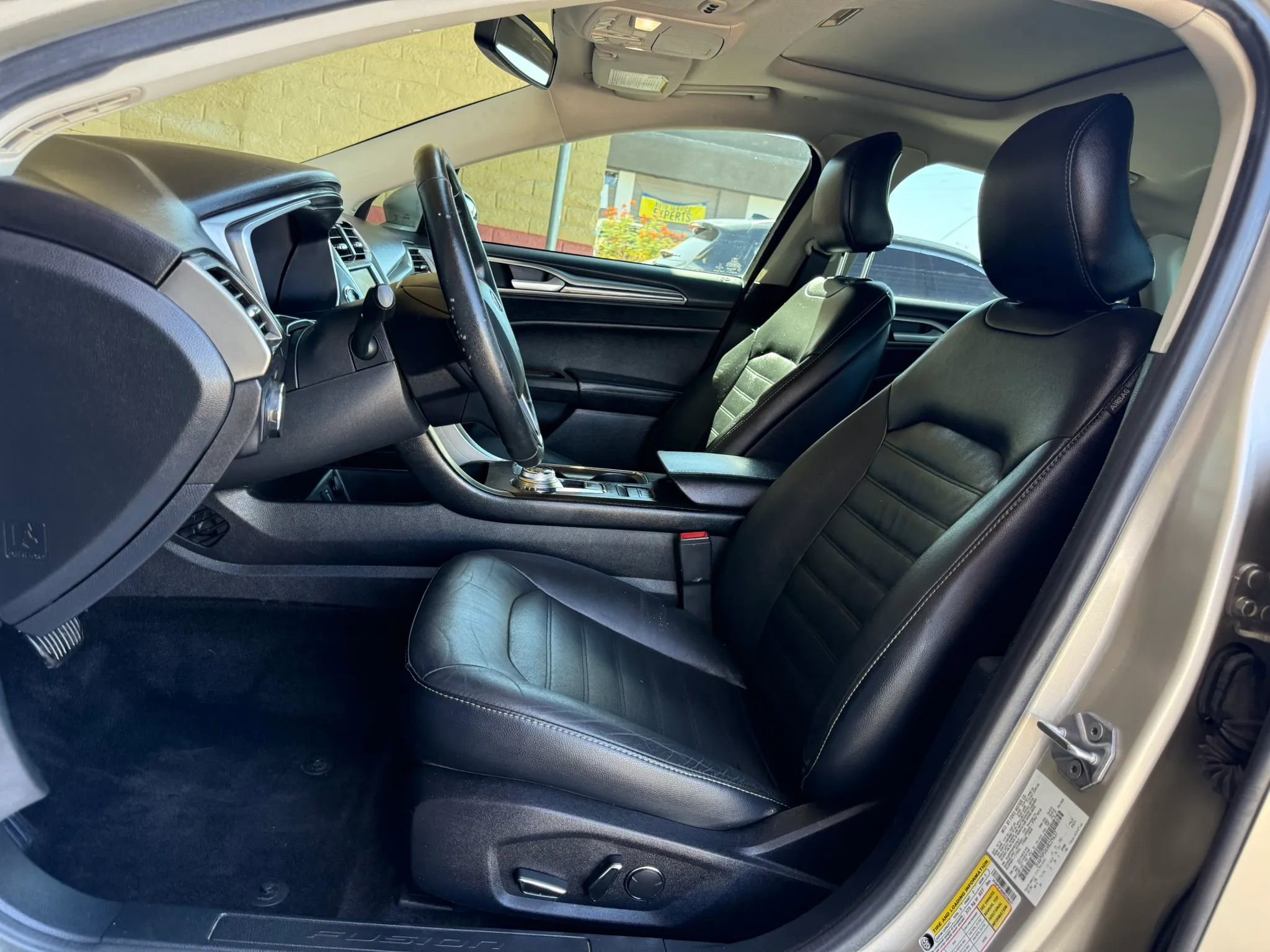 Used 2017 Ford Fusion Energi SE FWD image 17