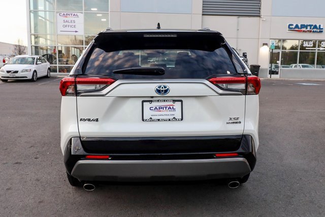 Used 2019 Toyota RAV4 XSE image 16