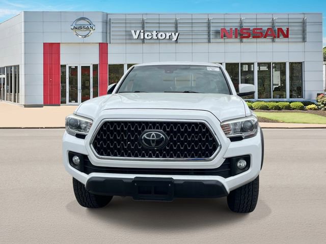 Used 2018 Toyota Tacoma TRD Off-Road w/ Technology Package AWD/4WD image 8