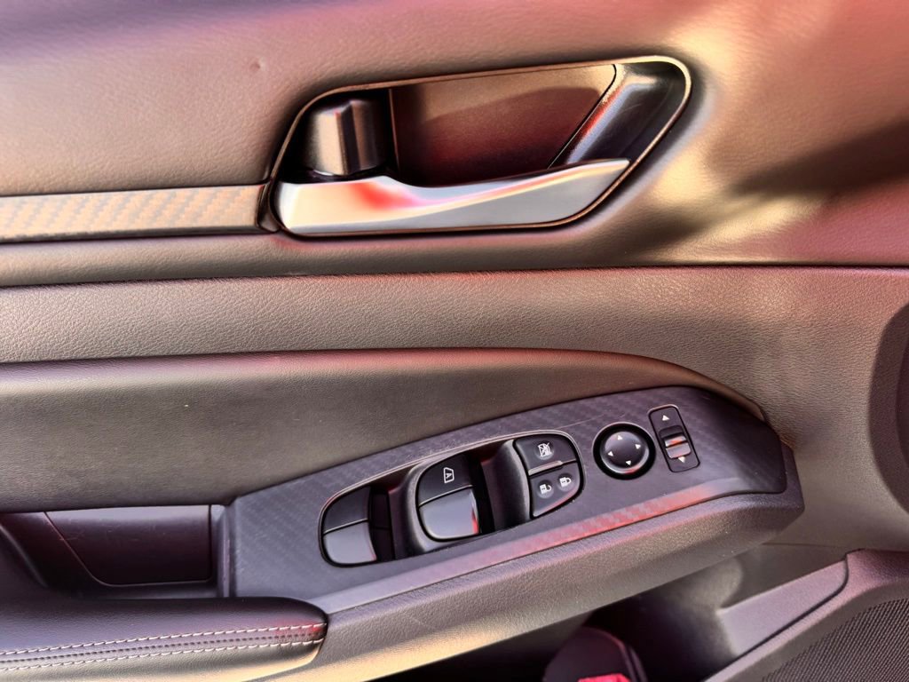 Used 2024 Nissan Altima 2.5 SV image 37