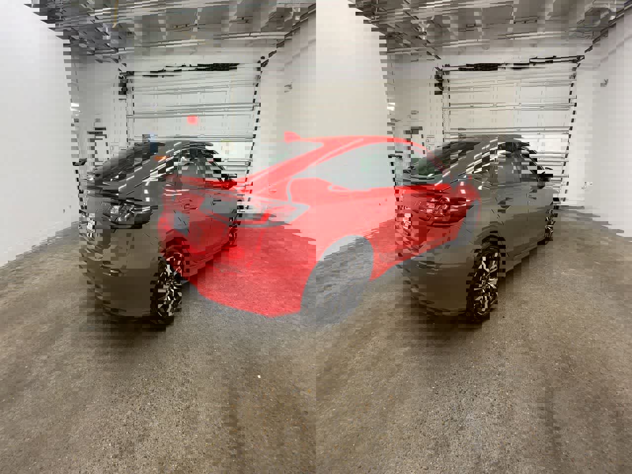 Used 2022 Honda Civic EX-L image 6