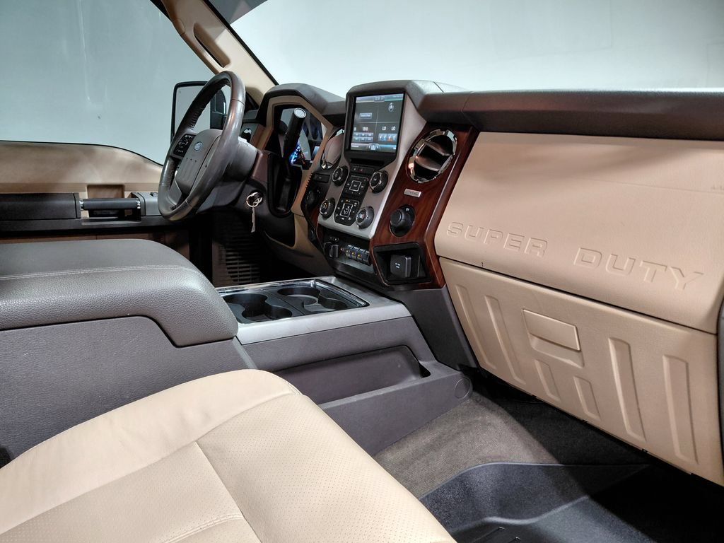 Used 2016 Ford F250 Lariat w/ Lariat Ultimate Package AWD/4WD image 31