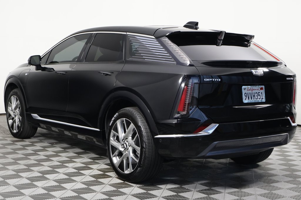 Used 2025 Cadillac Optiq Luxury 1 AWD/4WD image 6