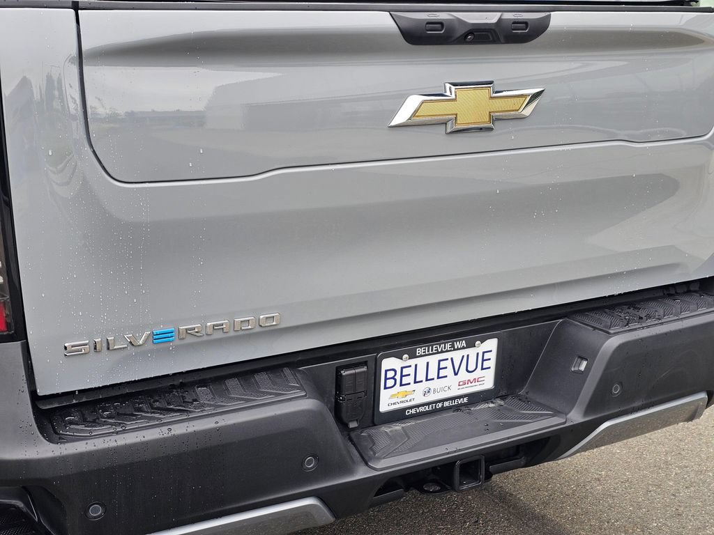 Used 2026 Chevrolet Silverado EV LT AWD/4WD image 15