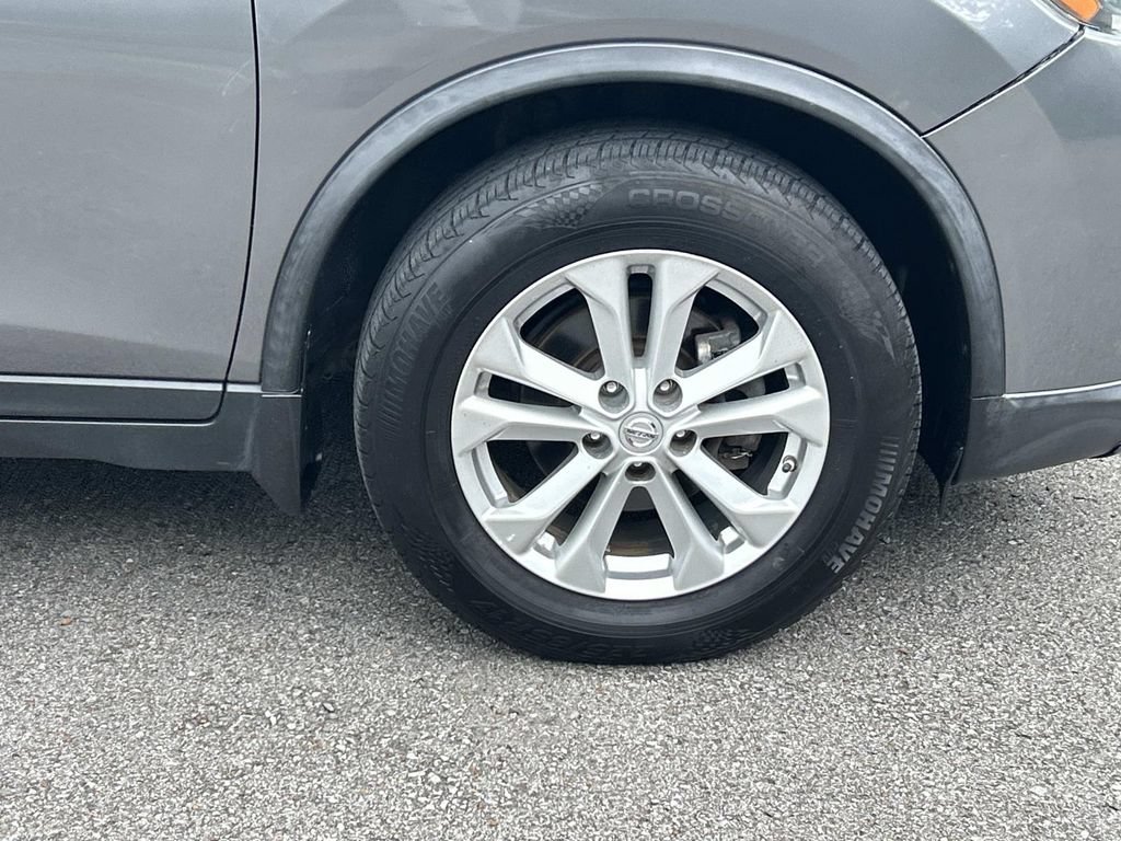 Used 2015 Nissan Rogue SV FWD image 9