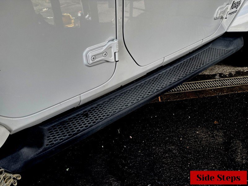 Used 2019 Jeep Wrangler Unlimited Sahara AWD/4WD image 7