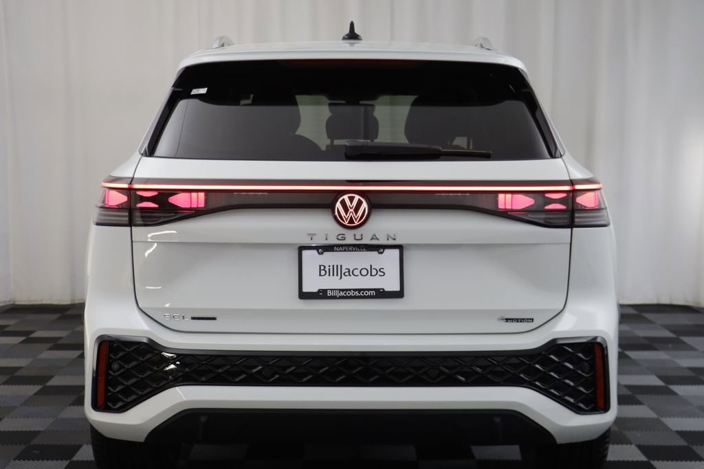 New 2026 Volkswagen Tiguan SEL R-Line AWD/4WD image 17