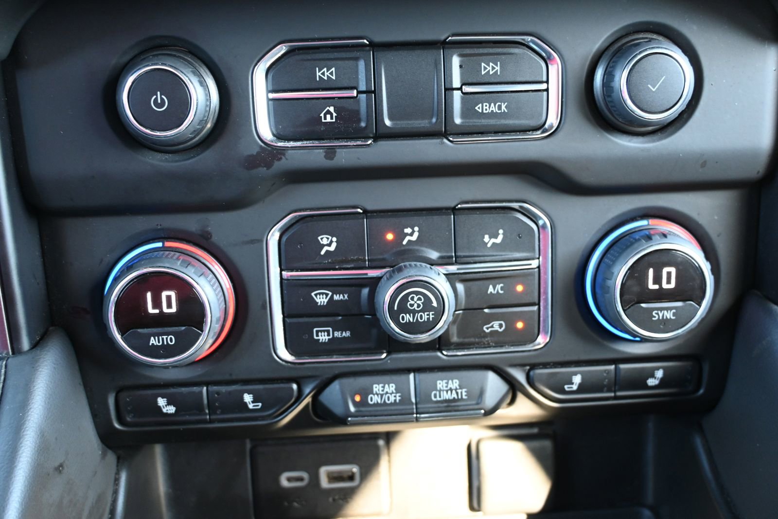 Used 2023 Chevrolet Tahoe LT image 13