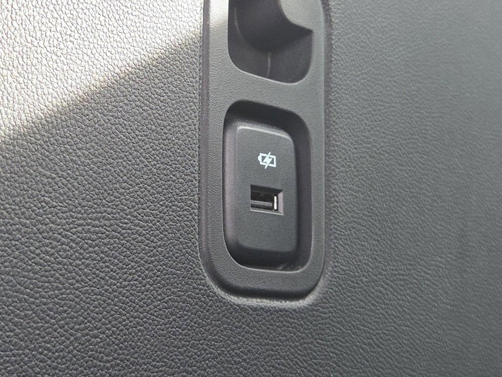 Used 2020 Chevrolet Traverse LT w/ LT Premium Package image 33