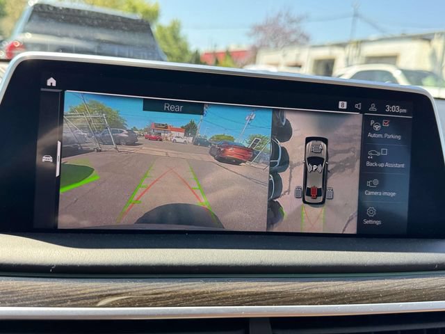 Used 2021 BMW 740i xDrive w/ Luxury Rear Seating Package AWD/4WD image 31