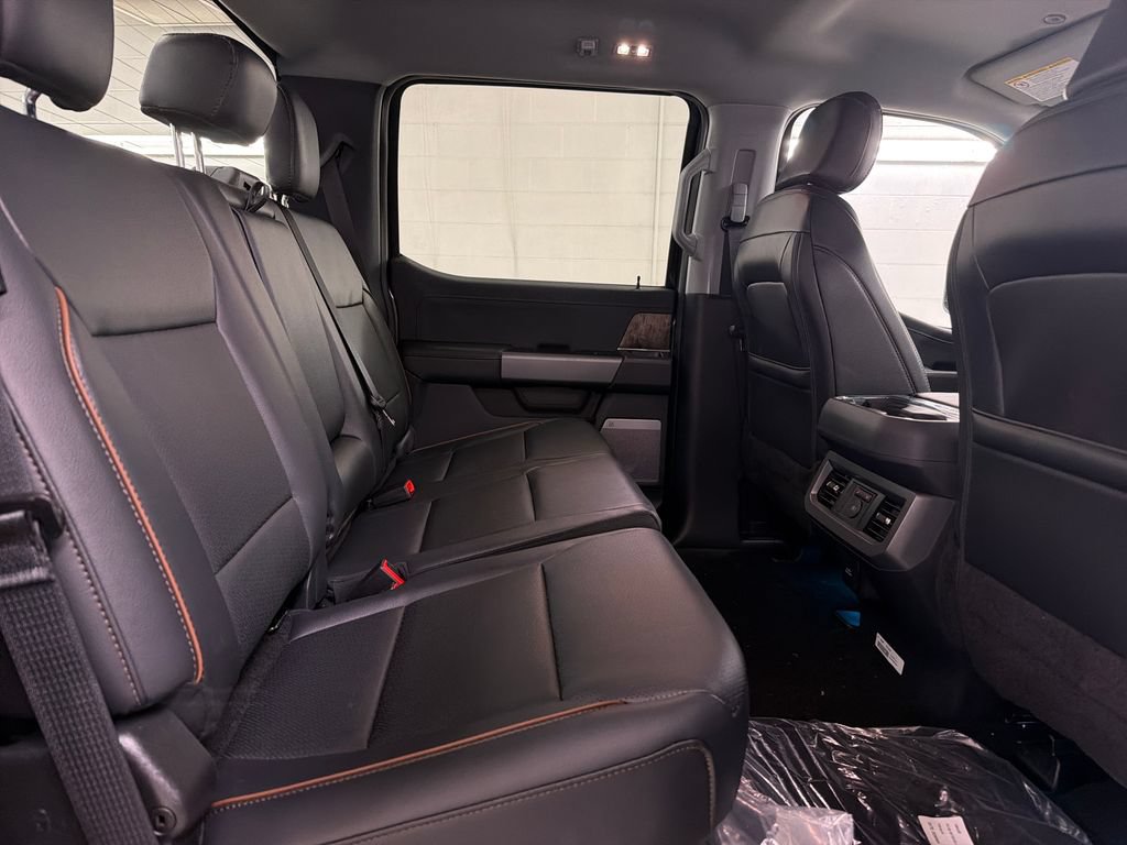 New 2026 Ford F250 Lariat w/ Chrome Package AWD/4WD image 28