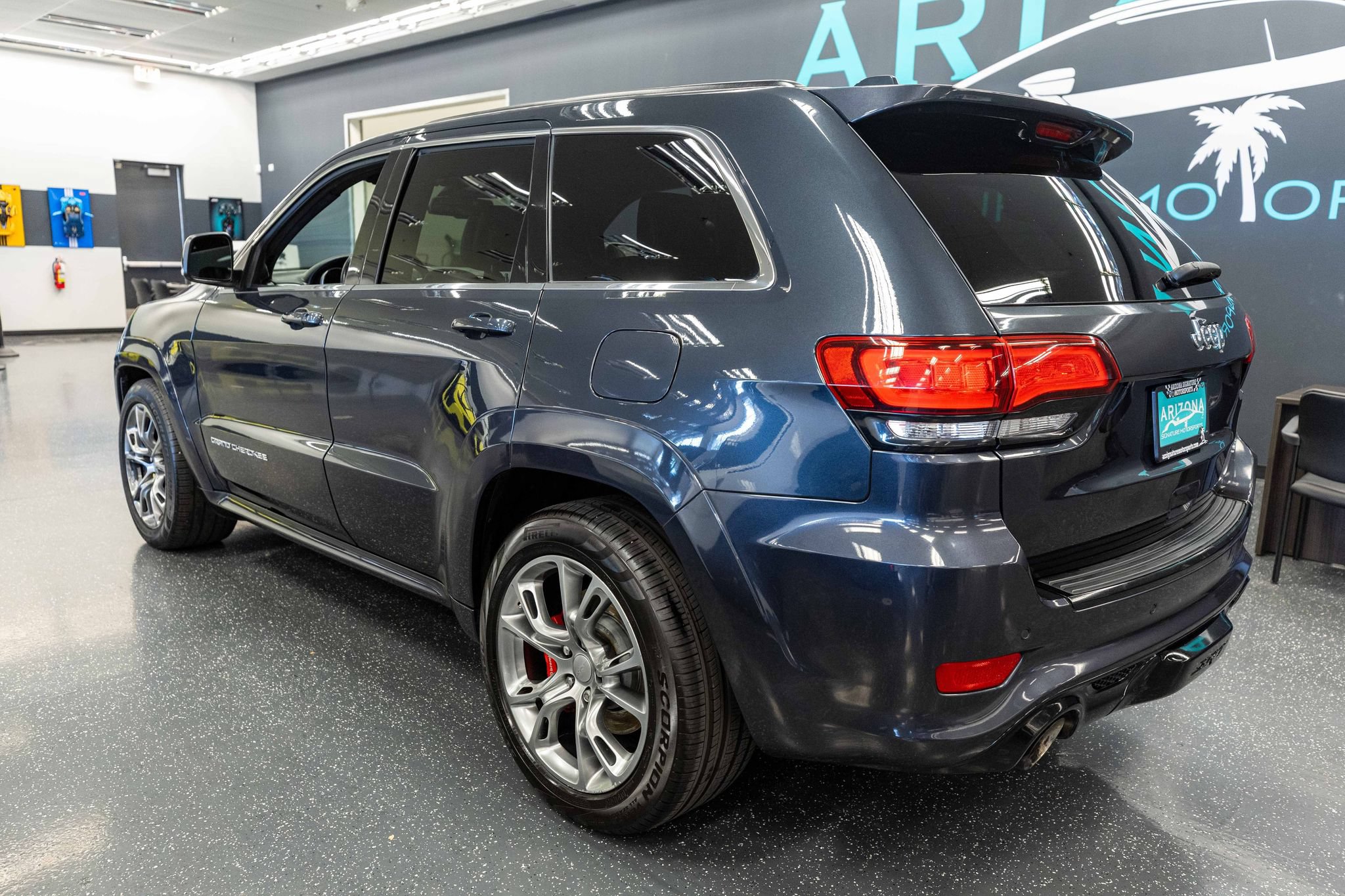 Used 2015 Jeep Grand Cherokee SRT w/ Trailer Tow Group IV AWD/4WD image 9