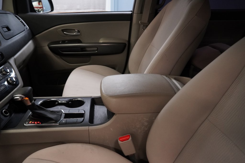 Used 2019 Kia Sedona L image 8