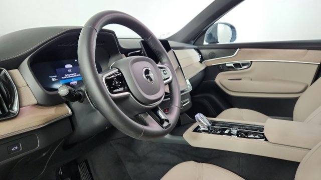 Certified 2026 Volvo XC90 B6 Plus w/ Protection Package AWD/4WD image 12