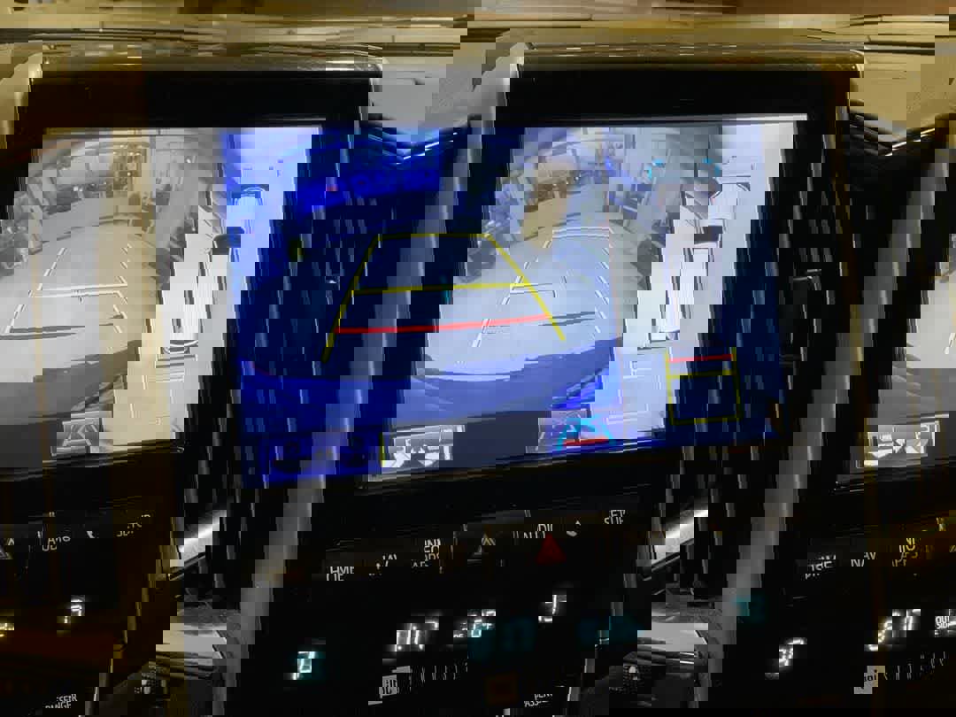 Used 2019 Toyota Land Cruiser image 19