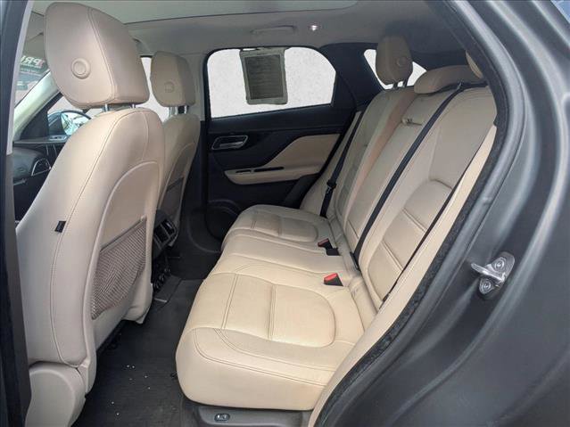Used 2018 Jaguar F-PACE Prestige image 12