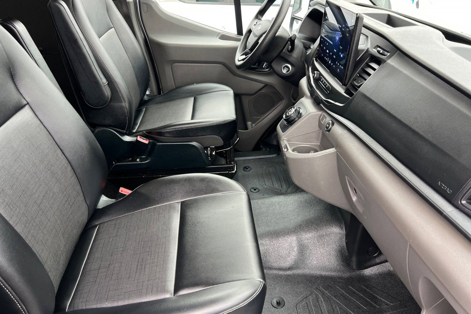 Used 2023 Ford E-Transit Medium Roof w/ Load Area Protection Package image 16