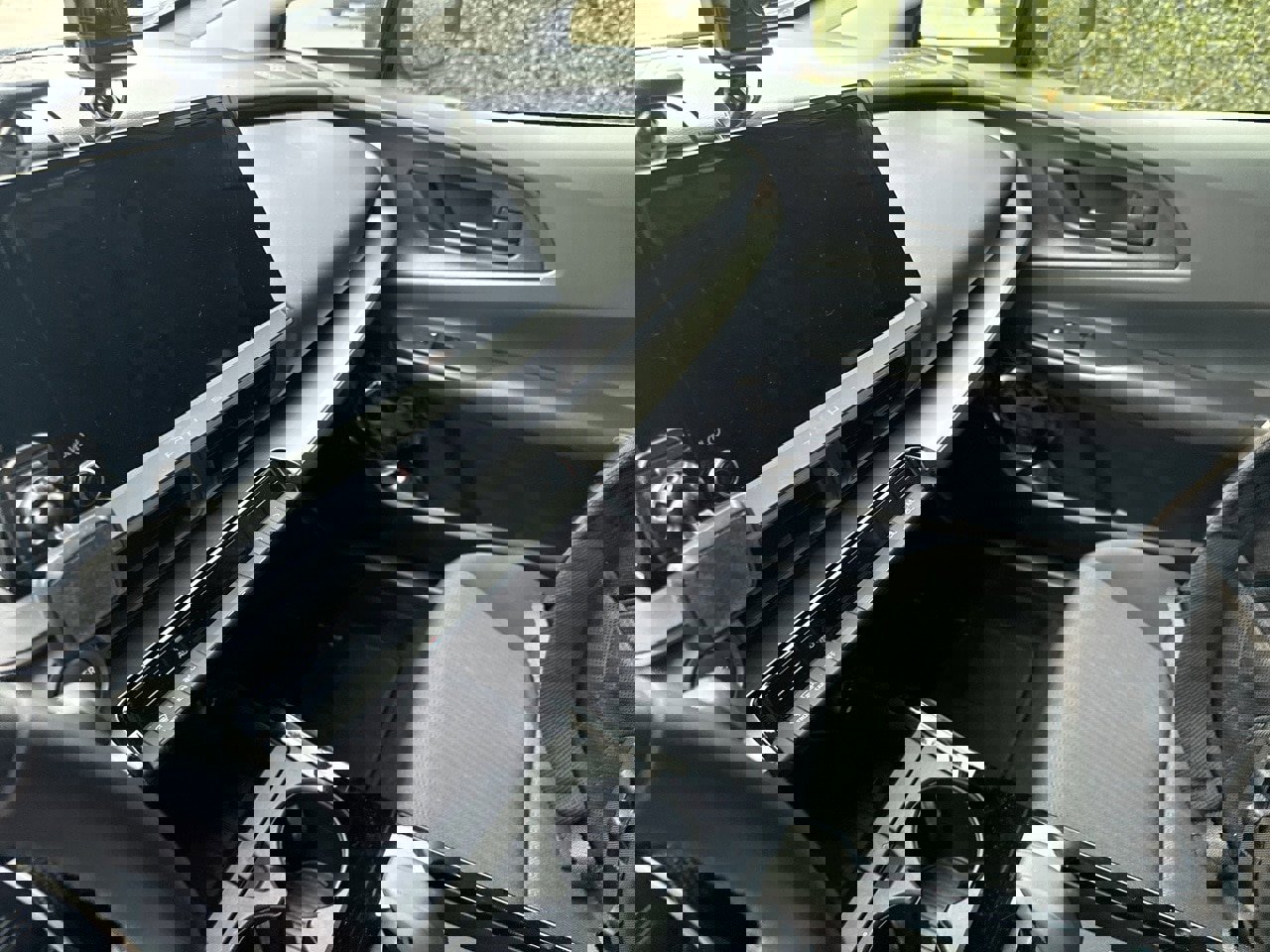 Used 2023 Toyota Prius LE image 7