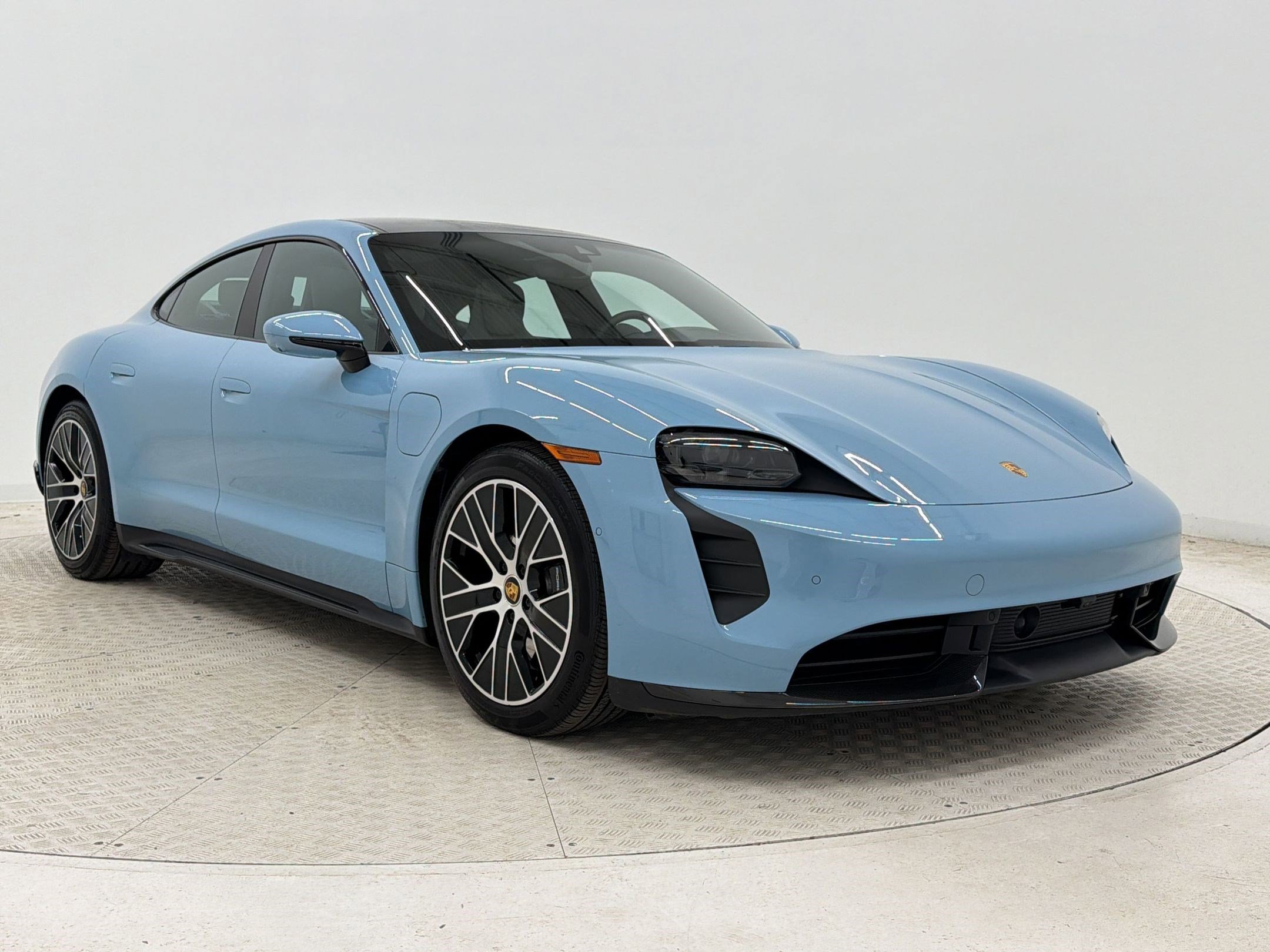 Used 2023 Porsche Taycan GTS AWD/4WD image 7