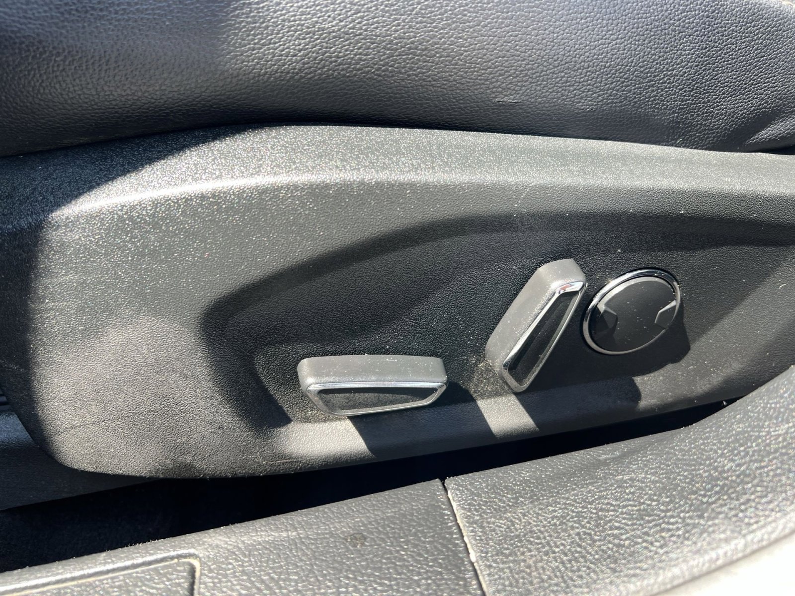 Used 2018 Ford Fusion Energi SE FWD image 10