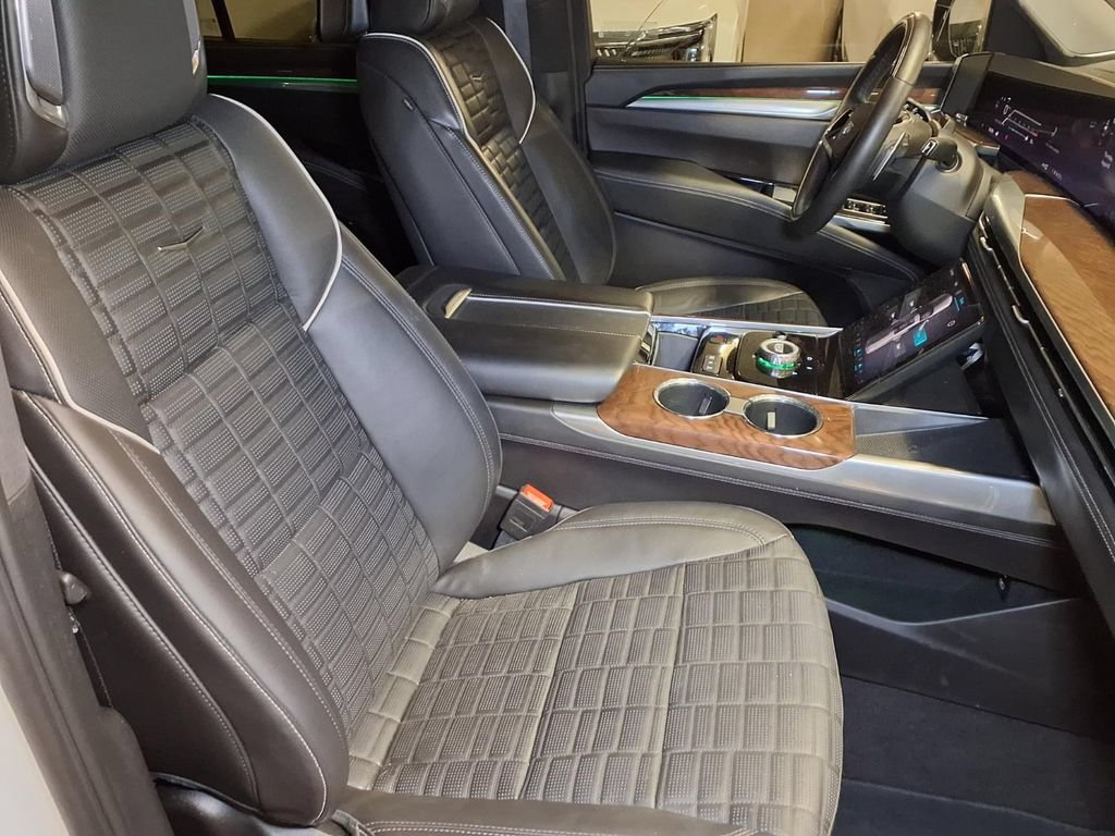 Certified 2025 Cadillac Escalade Sport Platinum AWD/4WD image 22