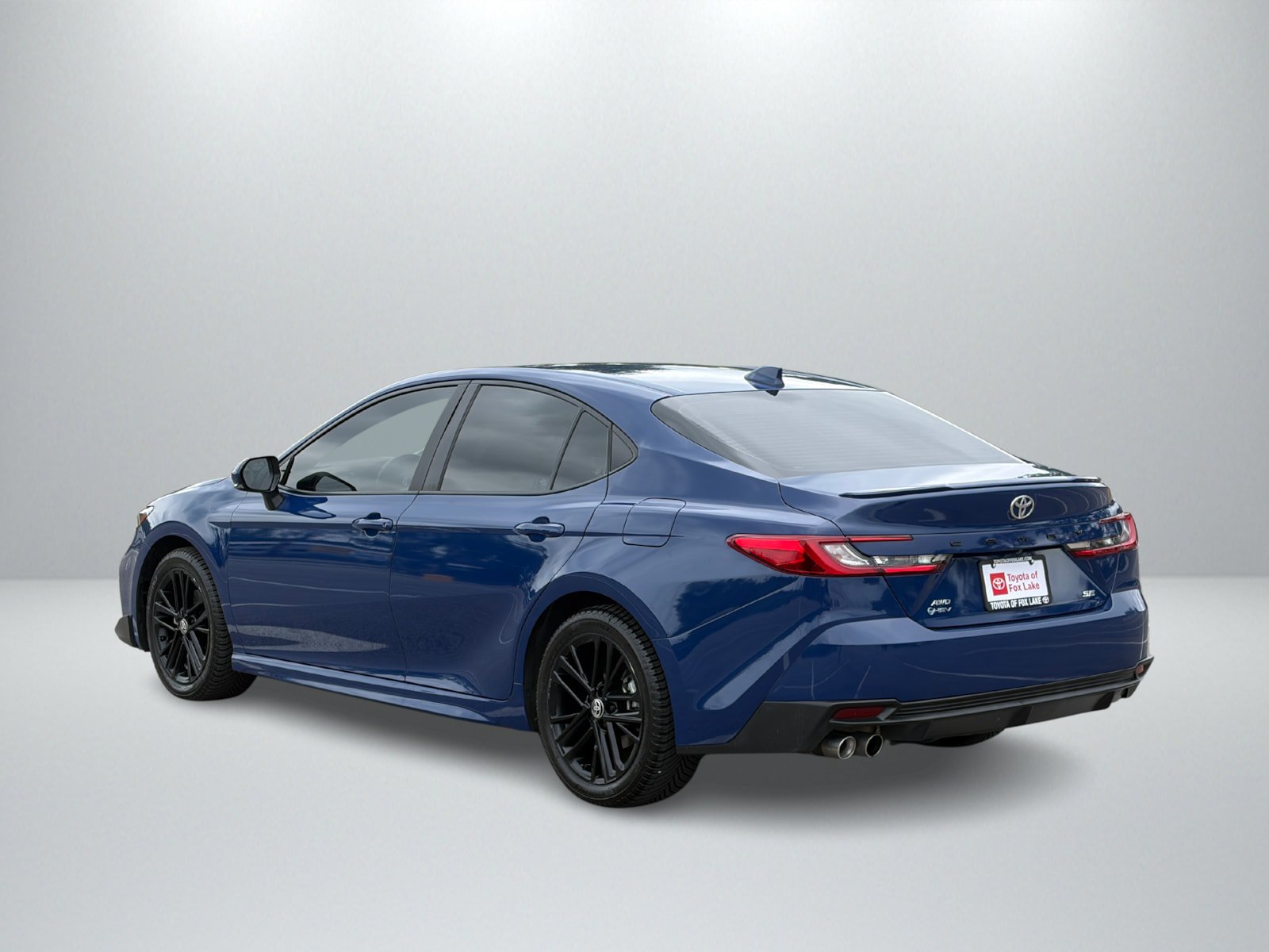 Used 2025 Toyota Camry SE w/ Convenience Package AWD/4WD image 3
