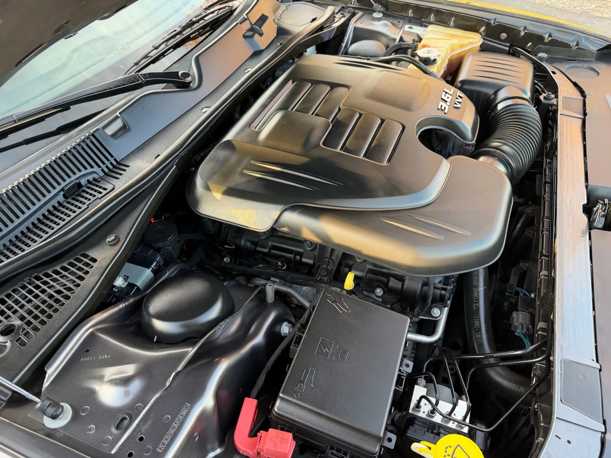 Used 2019 Dodge Challenger SXT image 35