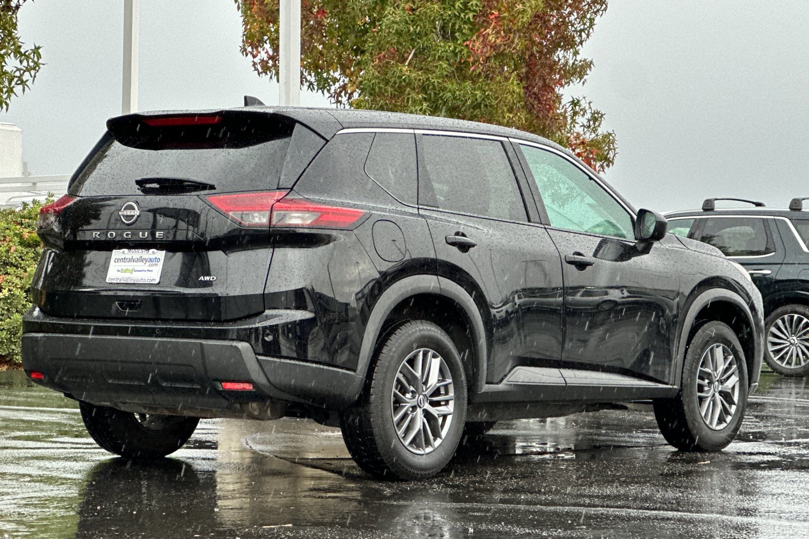 Certified 2024 Nissan Rogue S image 4