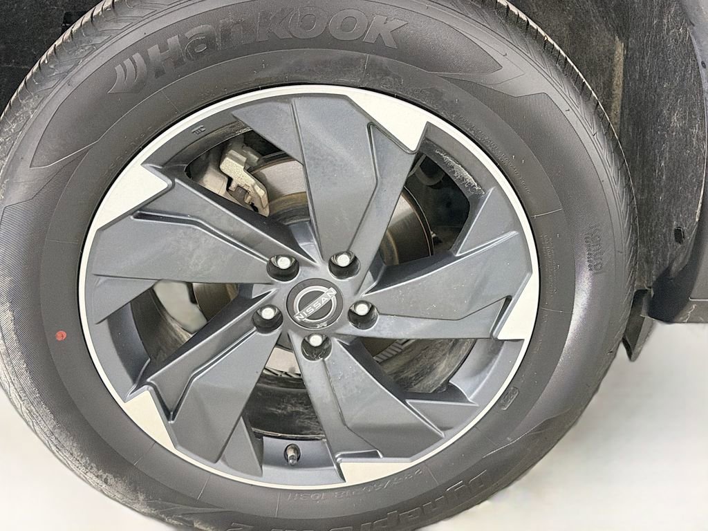 Used 2024 Nissan Rogue SV AWD/4WD image 32