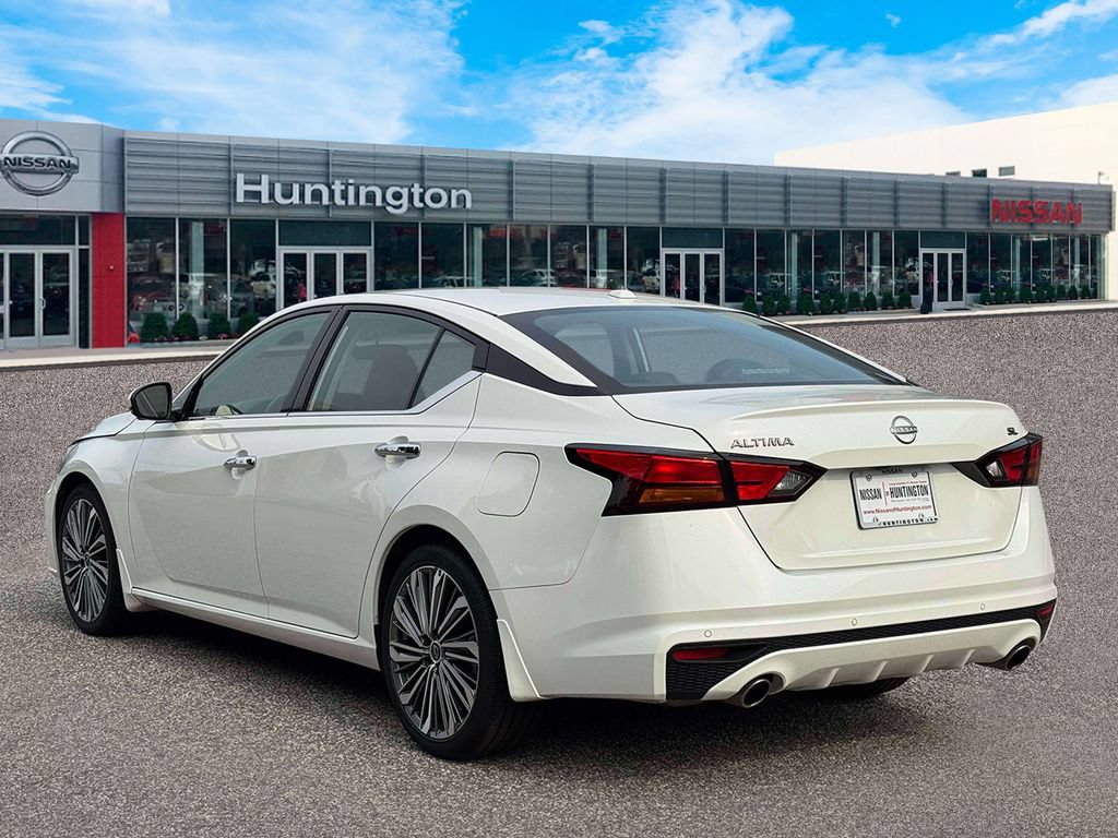 Certified 2025 Nissan Altima 2.5 SL FWD image 6