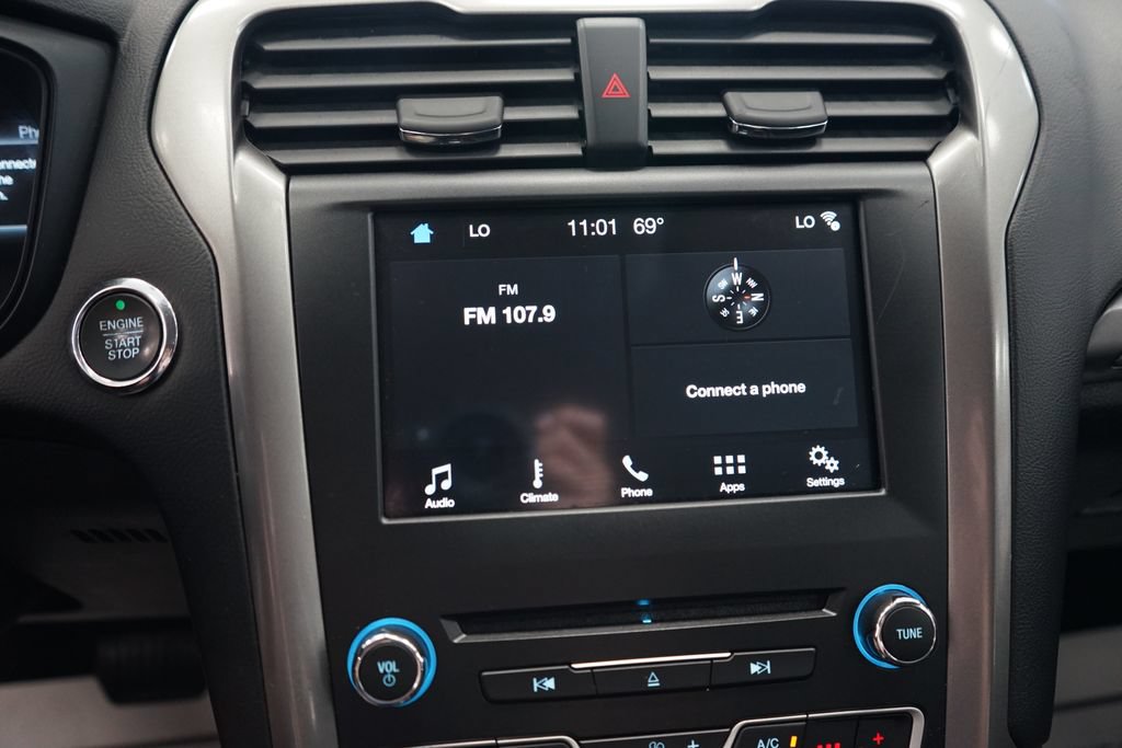 Used 2018 Ford Fusion SE w/ Fusion SE Technology Package FWD image 33