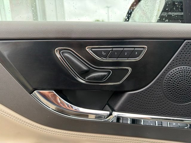 Used 2023 Lincoln Corsair AWD image 14