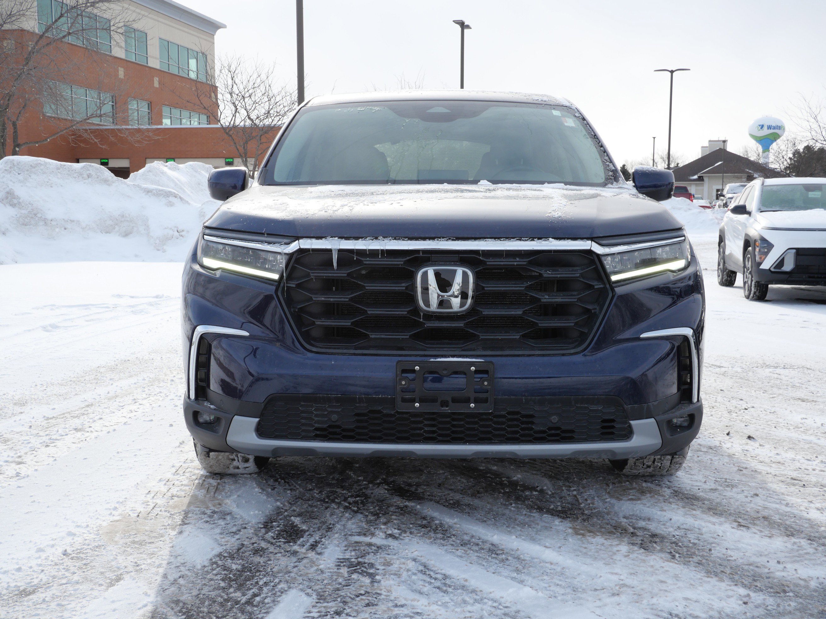 Used 2025 Honda Pilot EX-L image 8