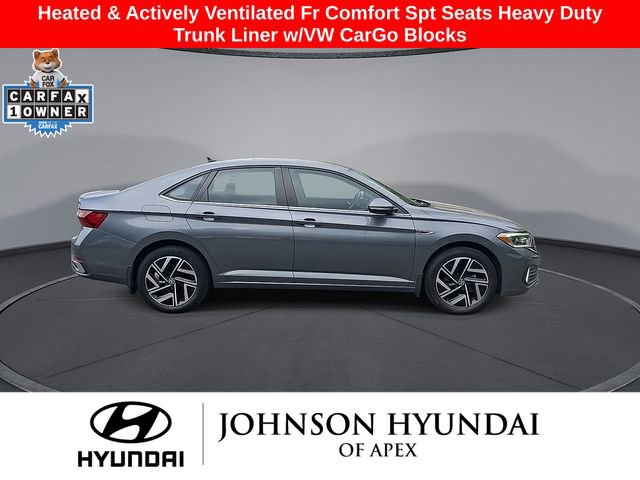 Used 2023 Volkswagen Jetta SEL image 10