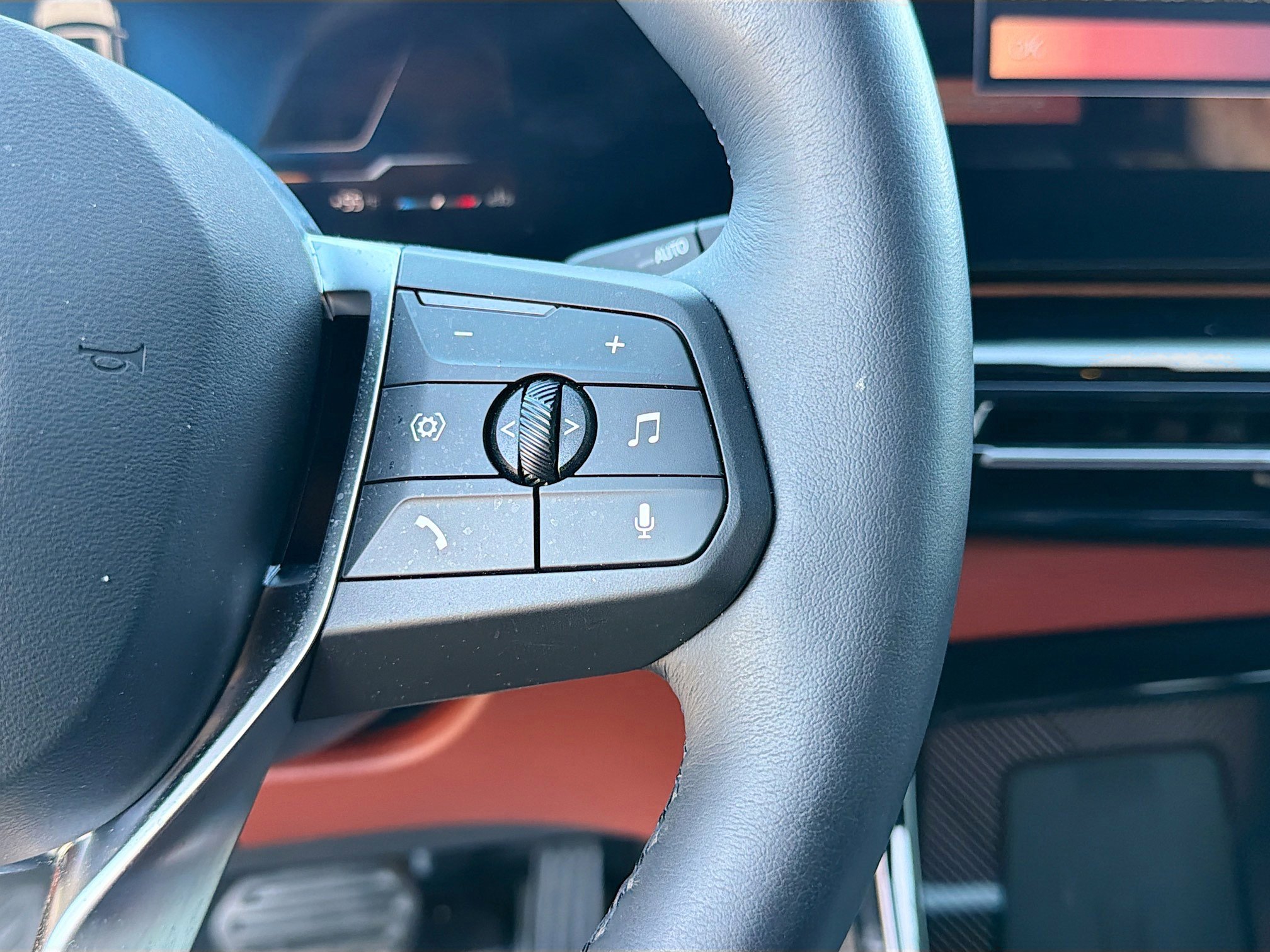 Used 2026 BMW X1 xDrive28i w/ Convenience Package image 38