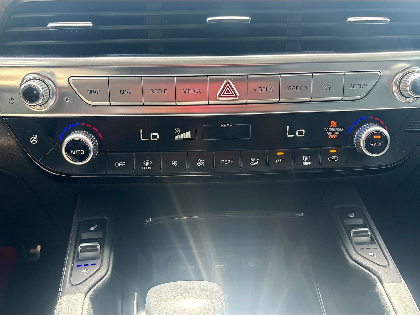 Used 2021 Kia Telluride SX w/ SX Prestige Package AWD/4WD image 16
