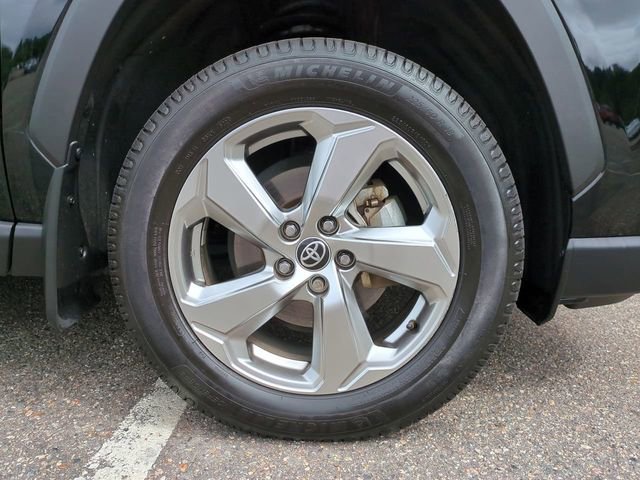 Used 2021 Toyota RAV4 Limited AWD/4WD image 11