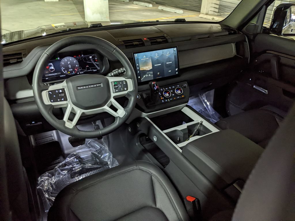 Used 2025 Land Rover Defender 110 S AWD/4WD image 12