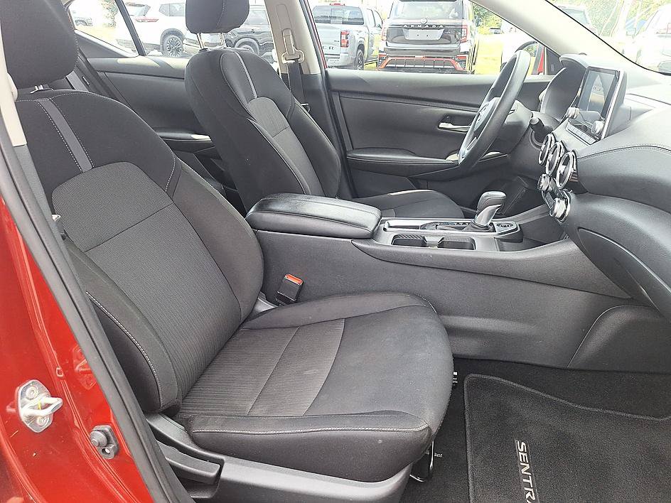 Certified 2025 Nissan Sentra SV FWD image 21