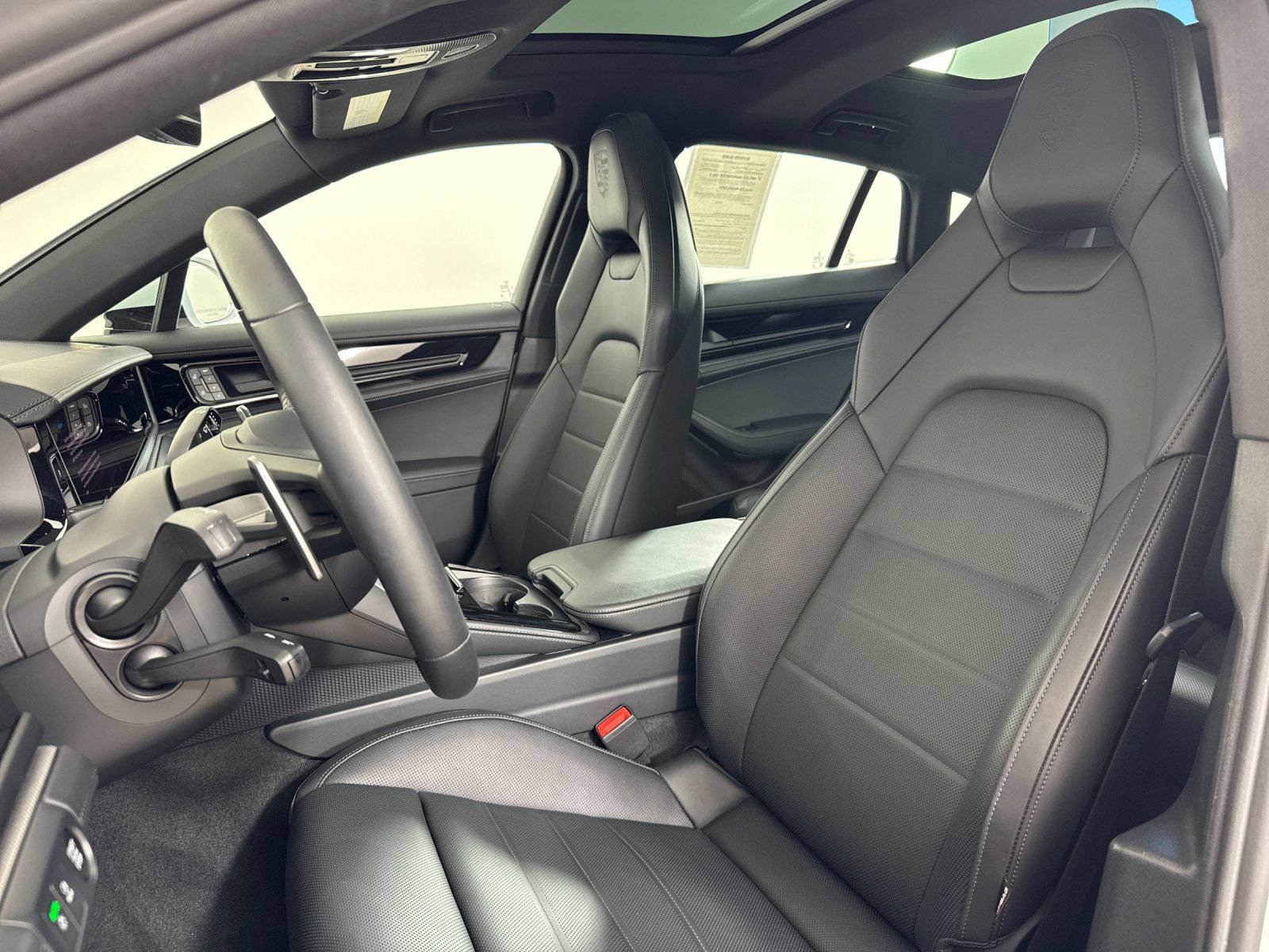 Used 2026 Porsche Panamera 4 E-Hybrid AWD/4WD image 5