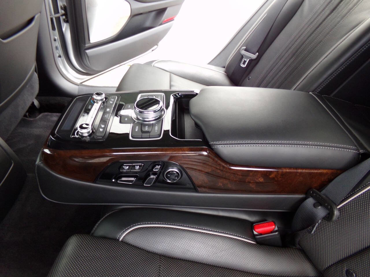 Used 2017 Genesis G90 5.0 Ultimate image 22