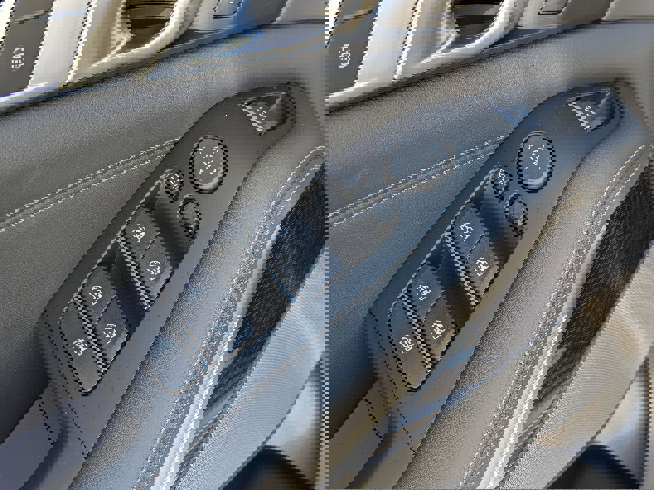 New 2026 BMW X5 xDrive40i w/ M Sport Package image 13