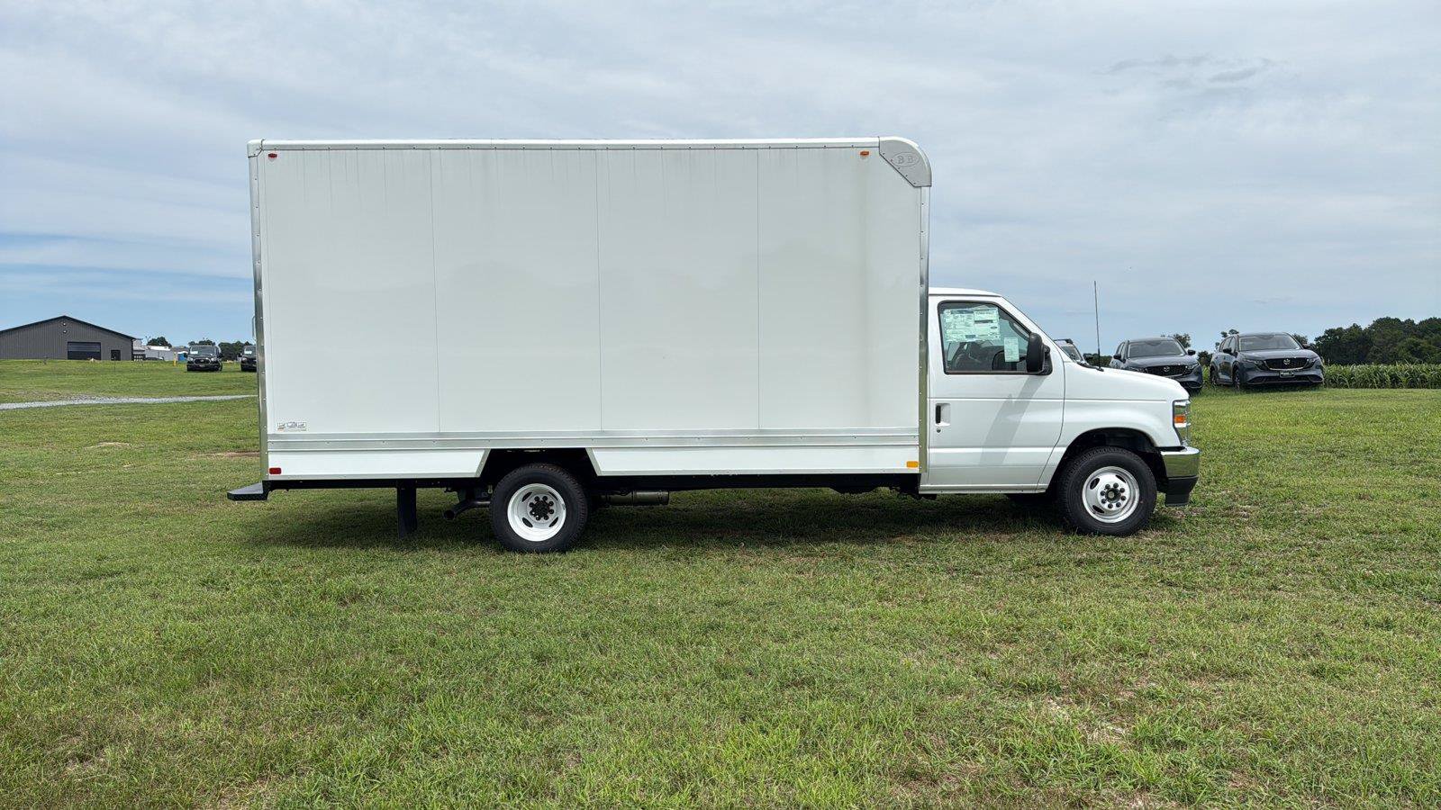 New 2027 Ford E-350 and Econoline 350 Super Duty w/ Power Equipment Group RWD image 6