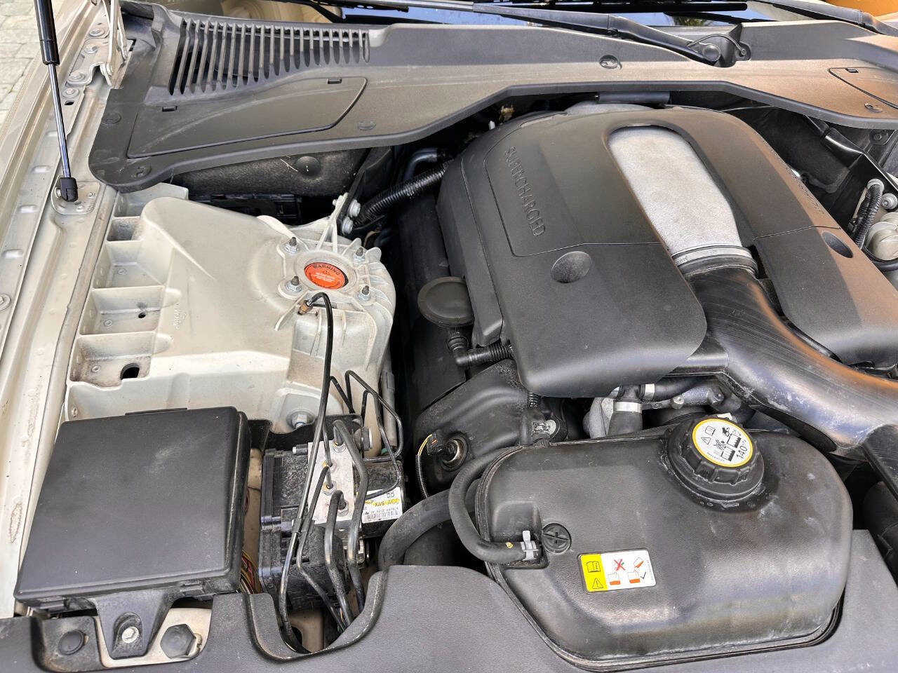 Used 2009 Jaguar XJ Vanden Plas Super V8 Portfolio image 42